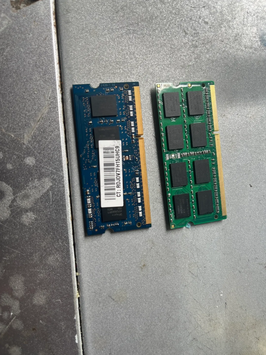 2x 4GB RAM Memory Sticks  DDR3 and DDR3L image indicator(2)