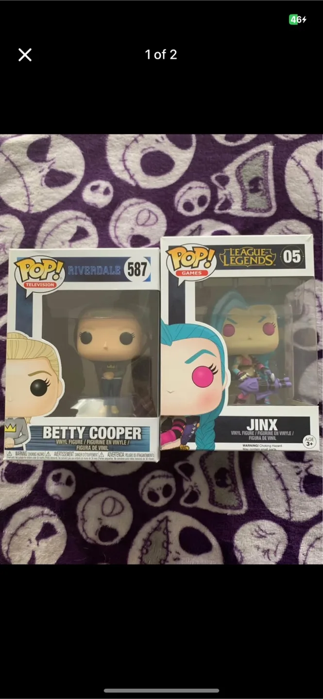 Funko Pop! Betty Cooper & Jinx Vinyl Figures thumbnail