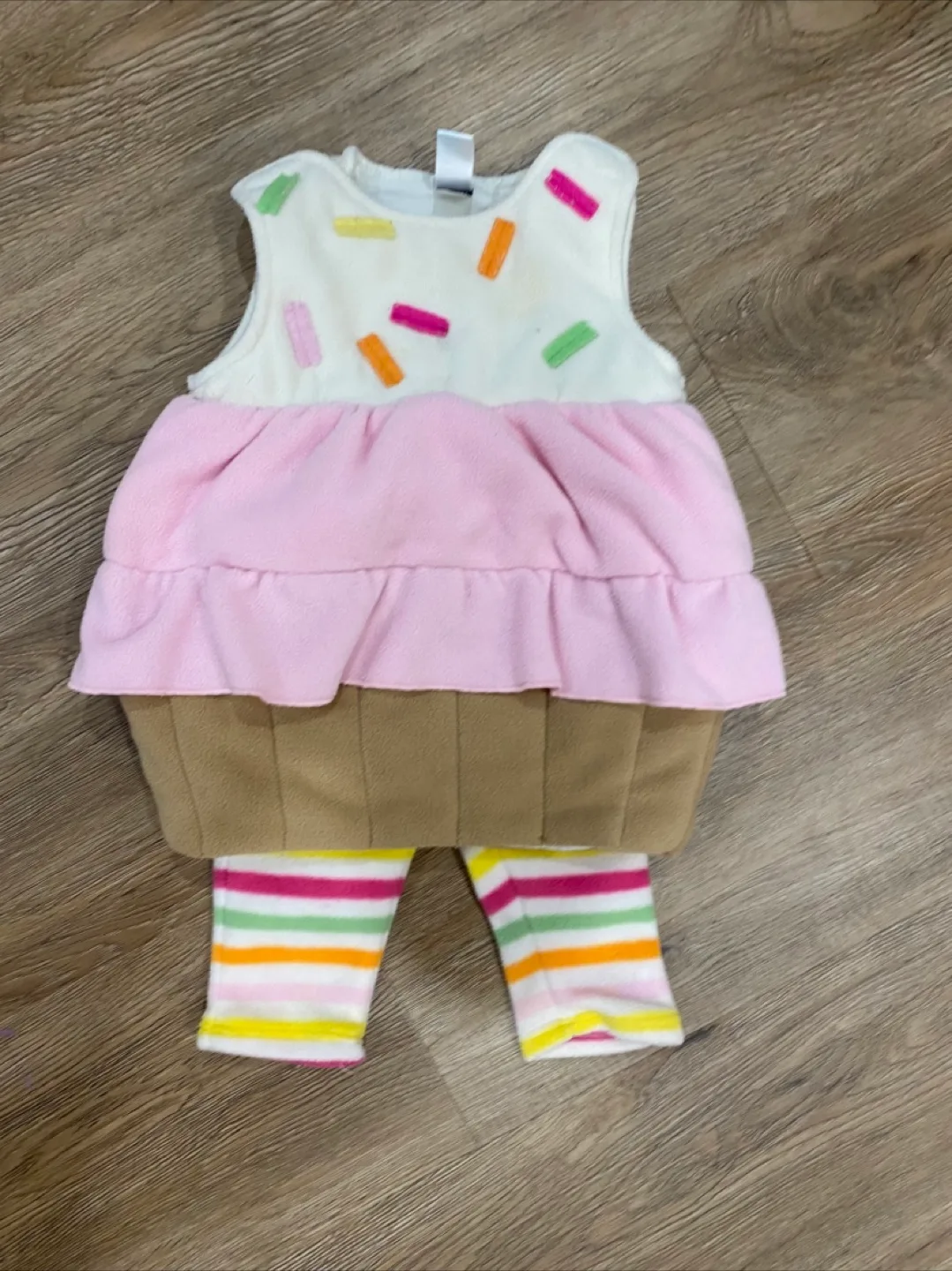 Cupcake Costume (0-6 Months) thumbnail