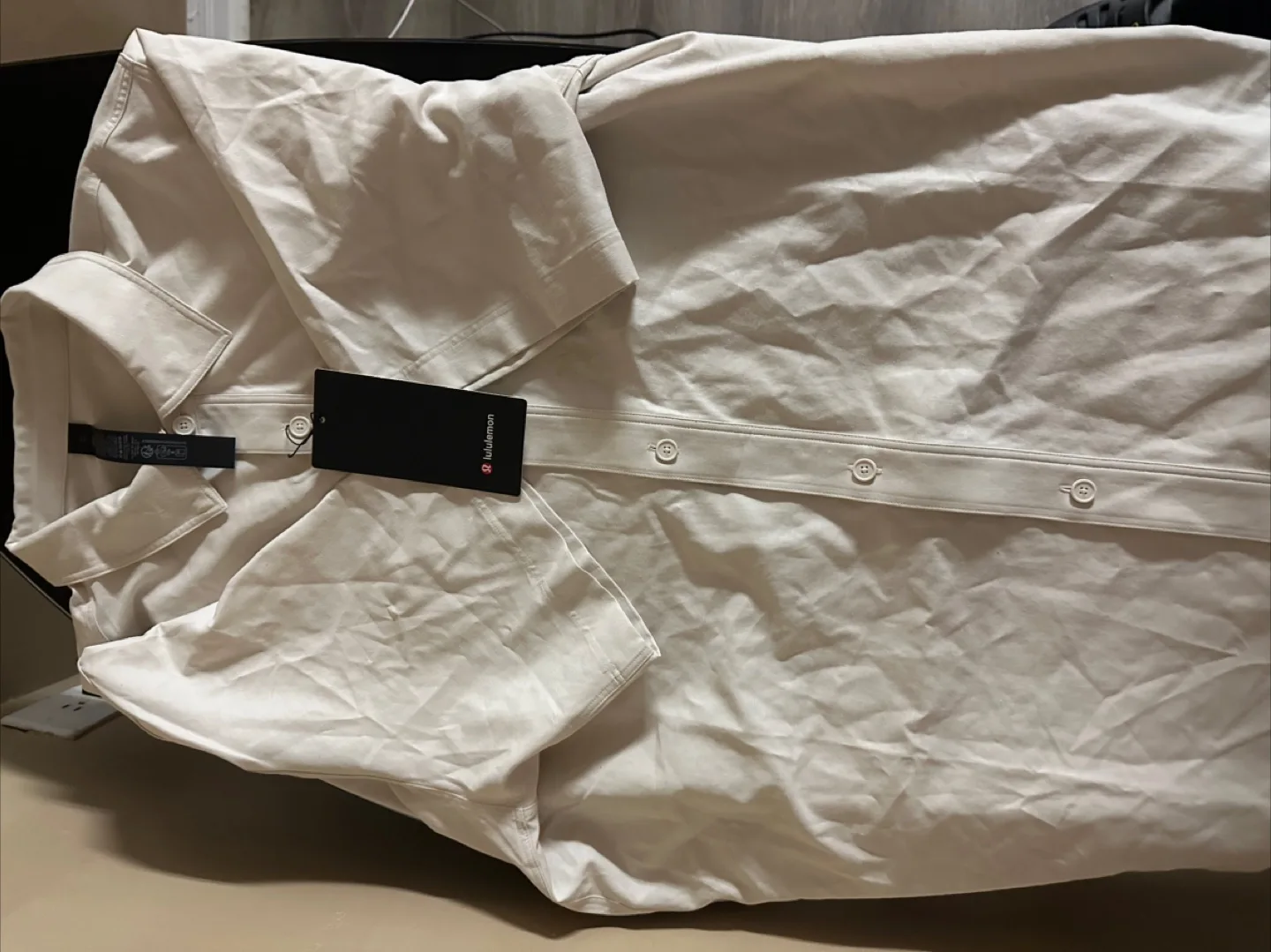 Lululemon LuluLinen Short-Sleeve Shirt - XL thumbnail