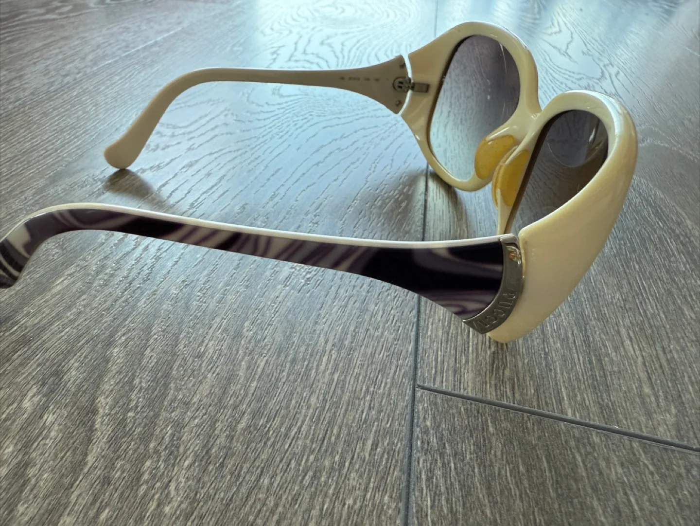 Emilio Pucci Sunglasses - Ivory image indicator(4)