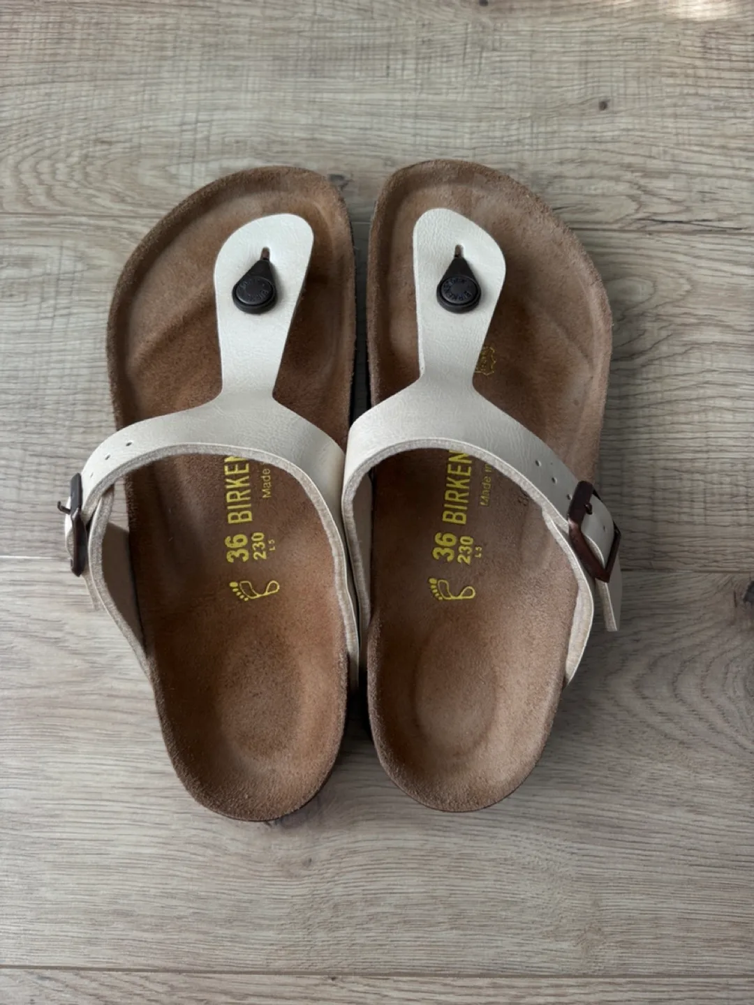 Birkenstock Sandals Women’s Size 36 (5-5 1/2) thumbnail