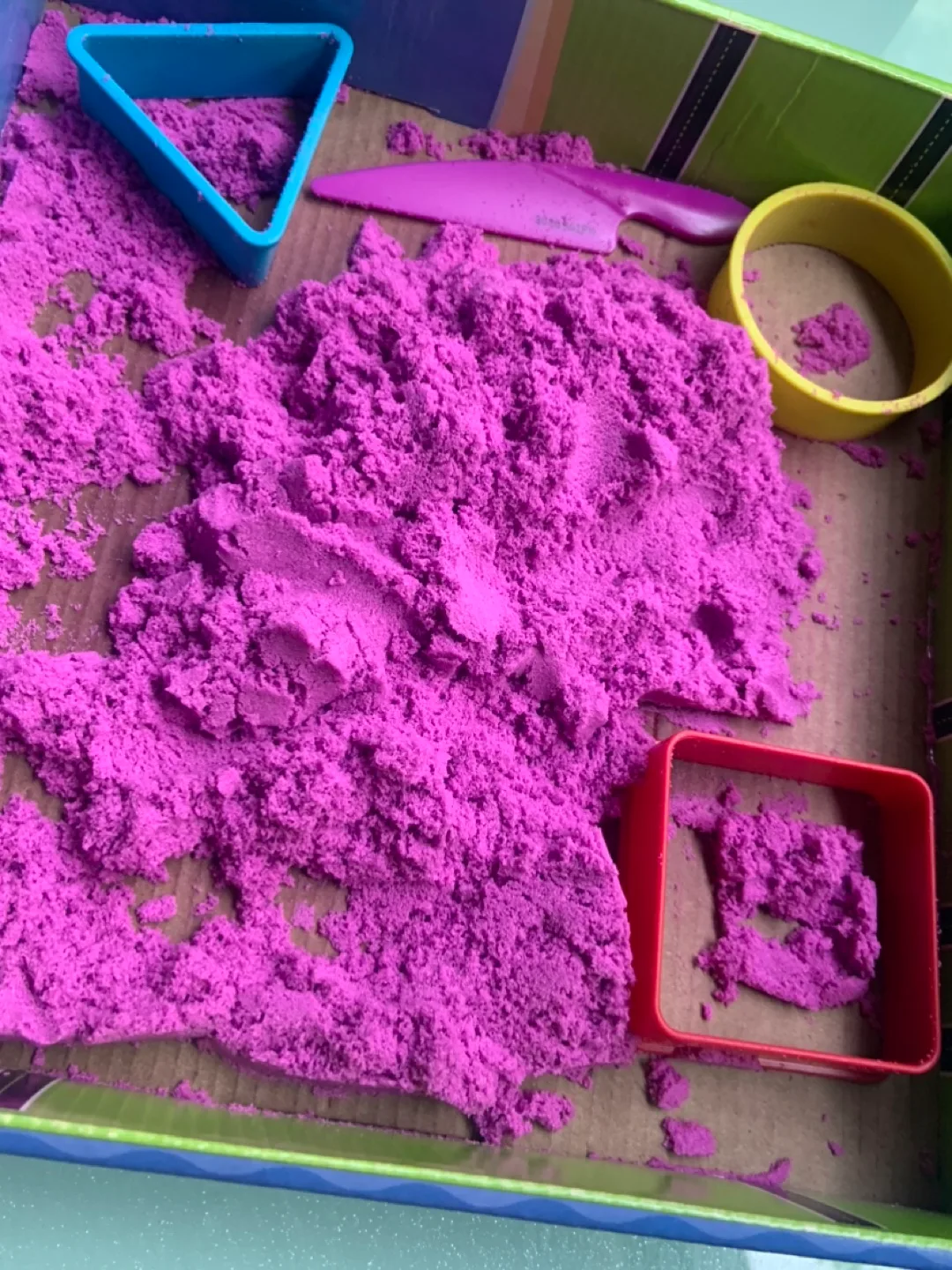 Kinetic Sand 1 lb. w/ Box & Molds Set thumbnail