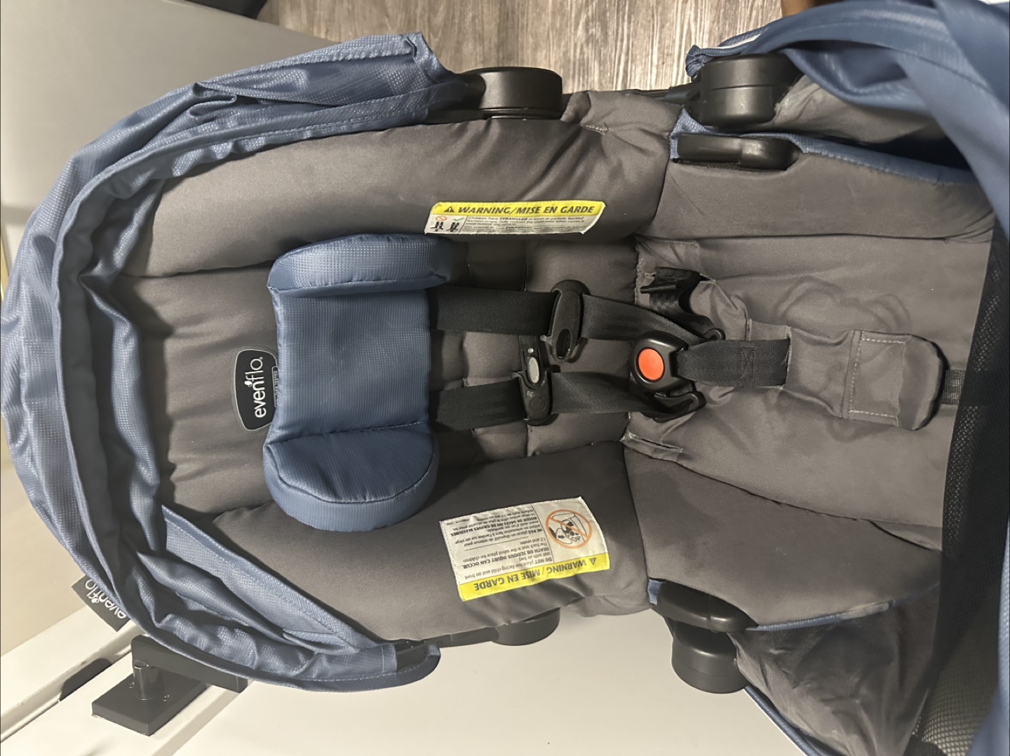 Evenflo Litemax 35 Stroller - Great Condition! - photo 2