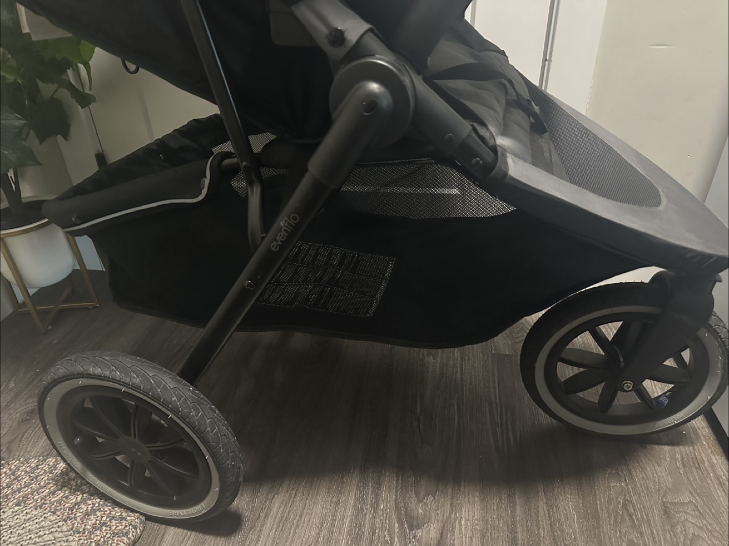 Evenflo Litemax 35 Stroller - Great Condition! - photo 5
