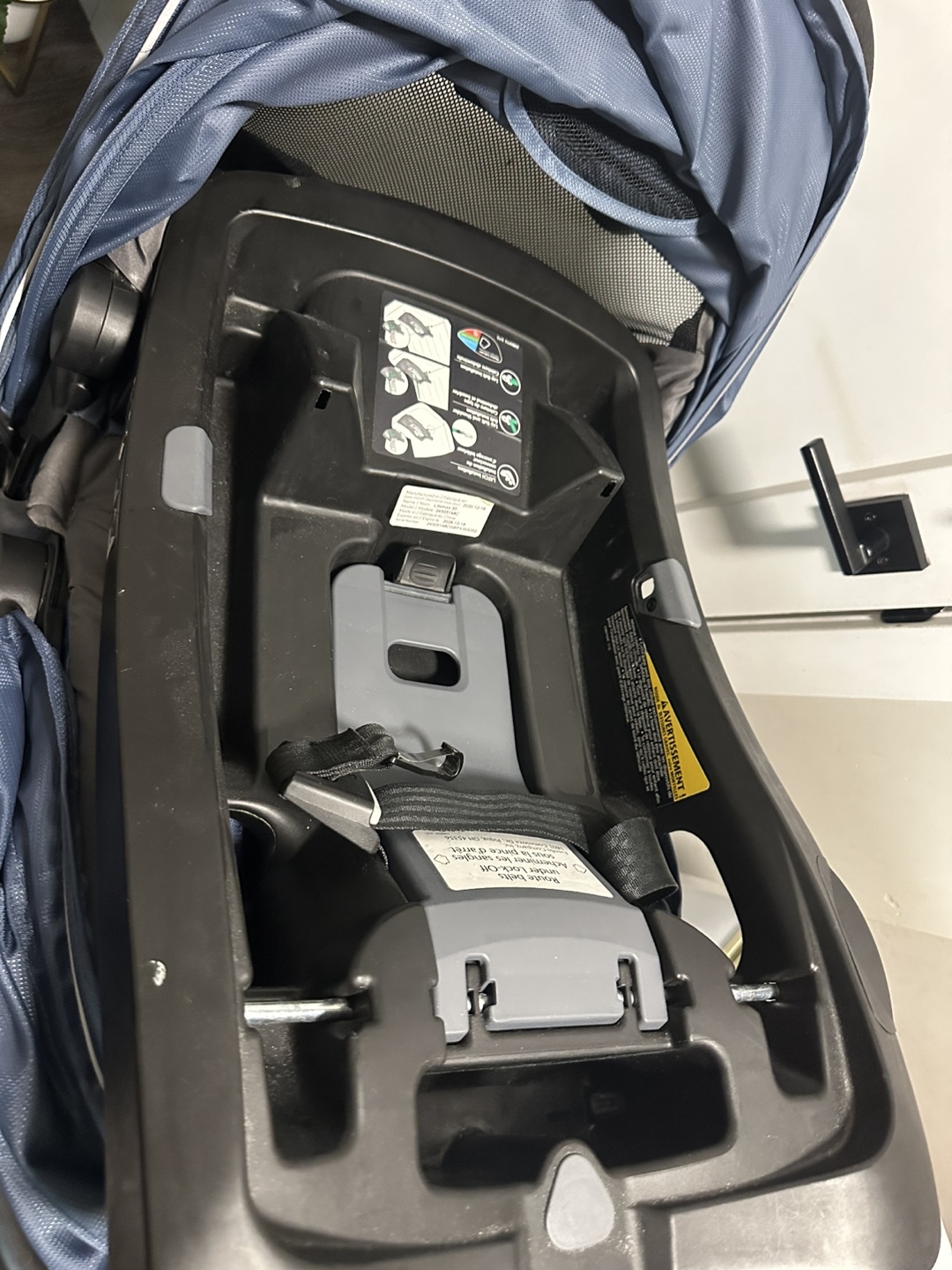 Evenflo Litemax 35 Stroller - Great Condition! - photo 4