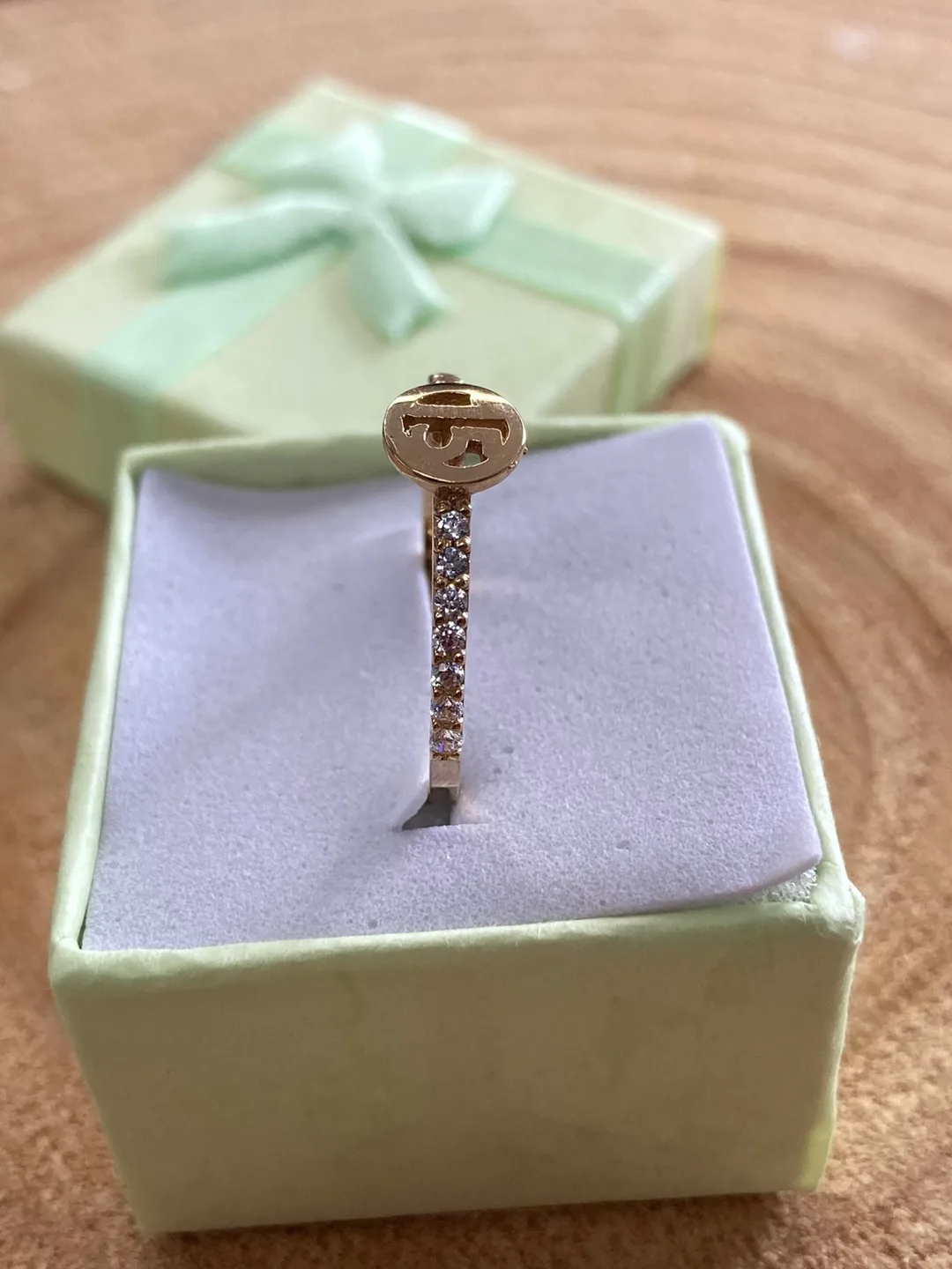 Real Gold 14k Ring with Number 15 Design image indicator(5)