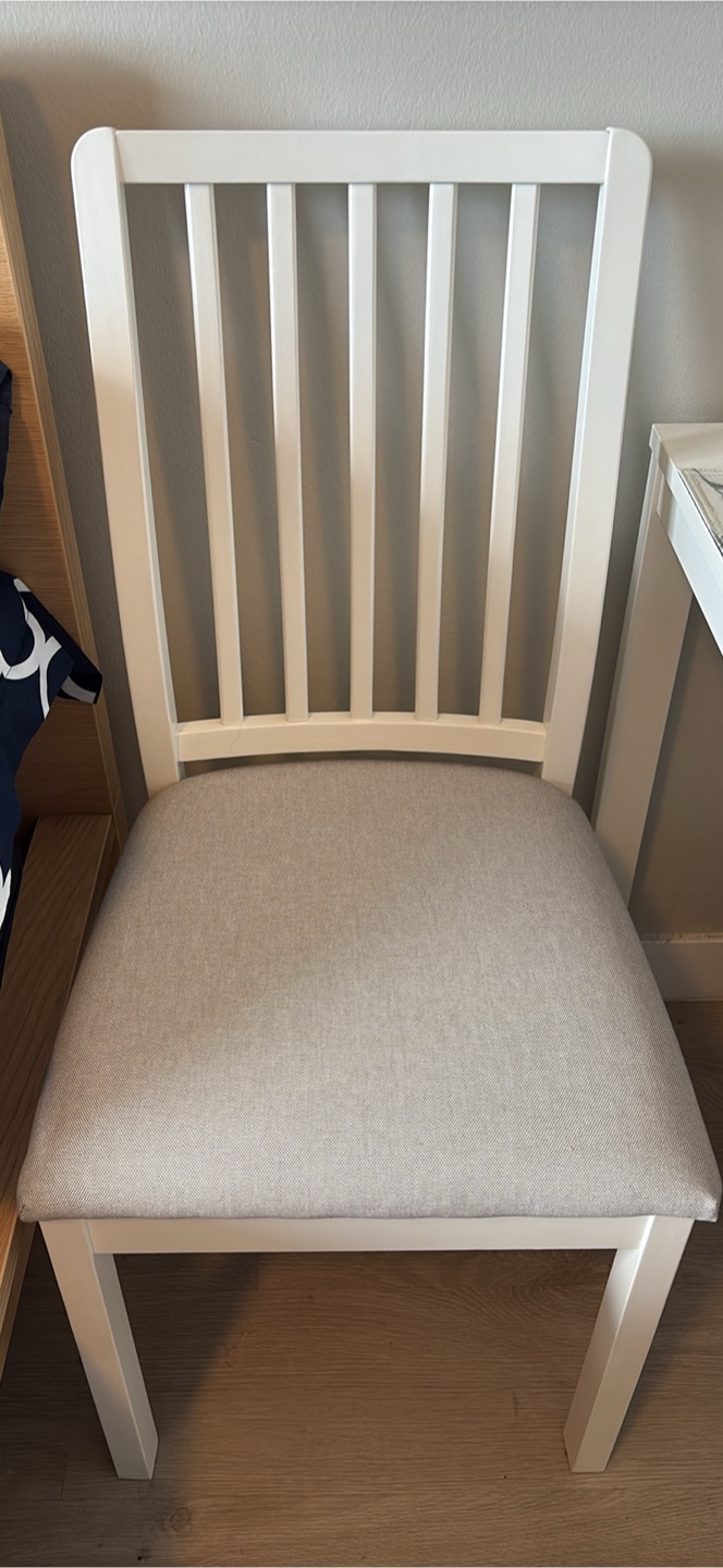 Ikea extendable dining table with 2 chairs - photo 2