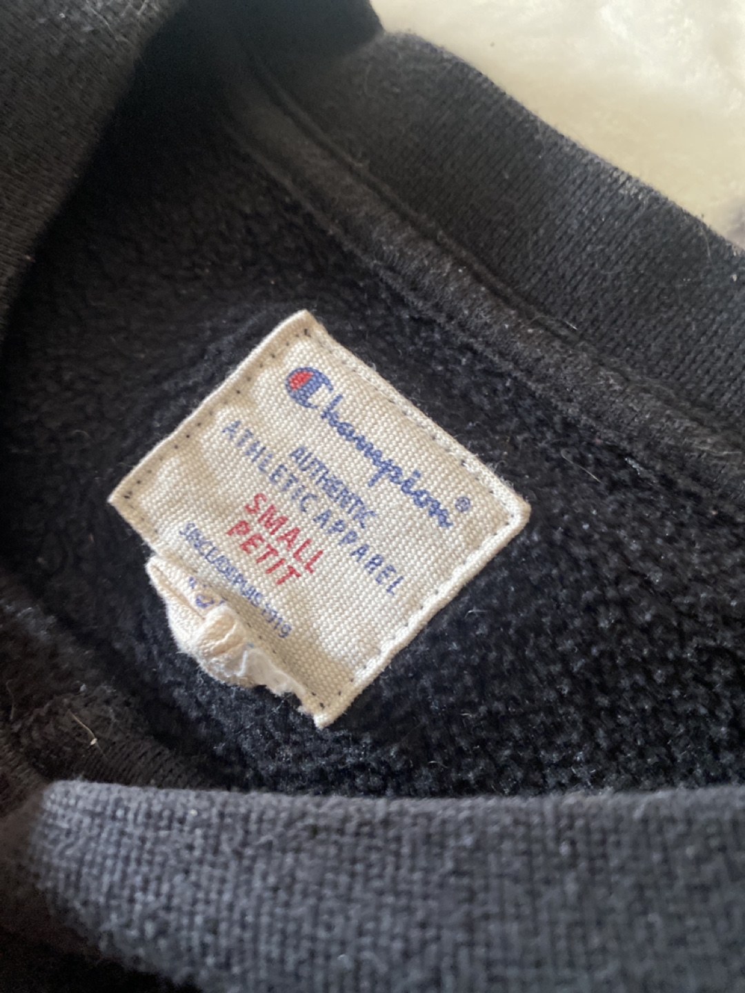 Champion Black Crewneck - Size Small - photo 4