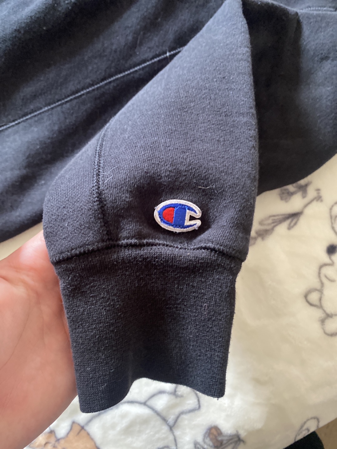 Champion Black Crewneck - Size Small - photo 5