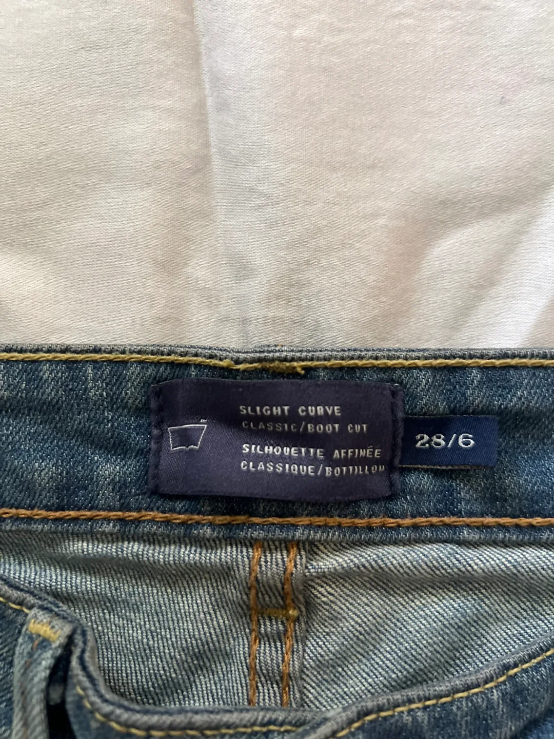 Vintage Levi's Slight Curve Classic Boot Cut Jeans - Size 28 image indicator(2)