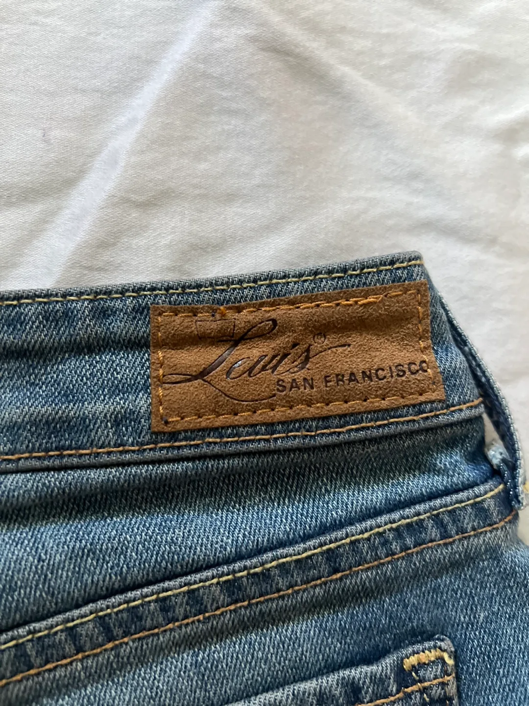 Vintage Levi's Slight Curve Classic Boot Cut Jeans - Size 28 image indicator(3)