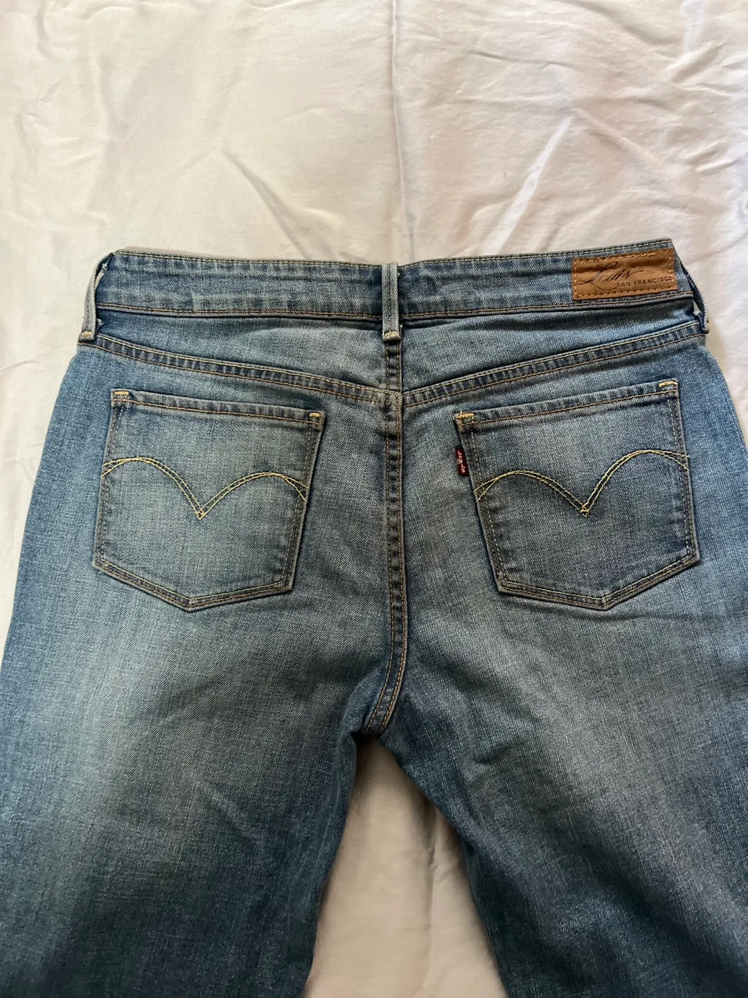 Vintage Levi's Slight Curve Classic Boot Cut Jeans - Size 28 image indicator(5)