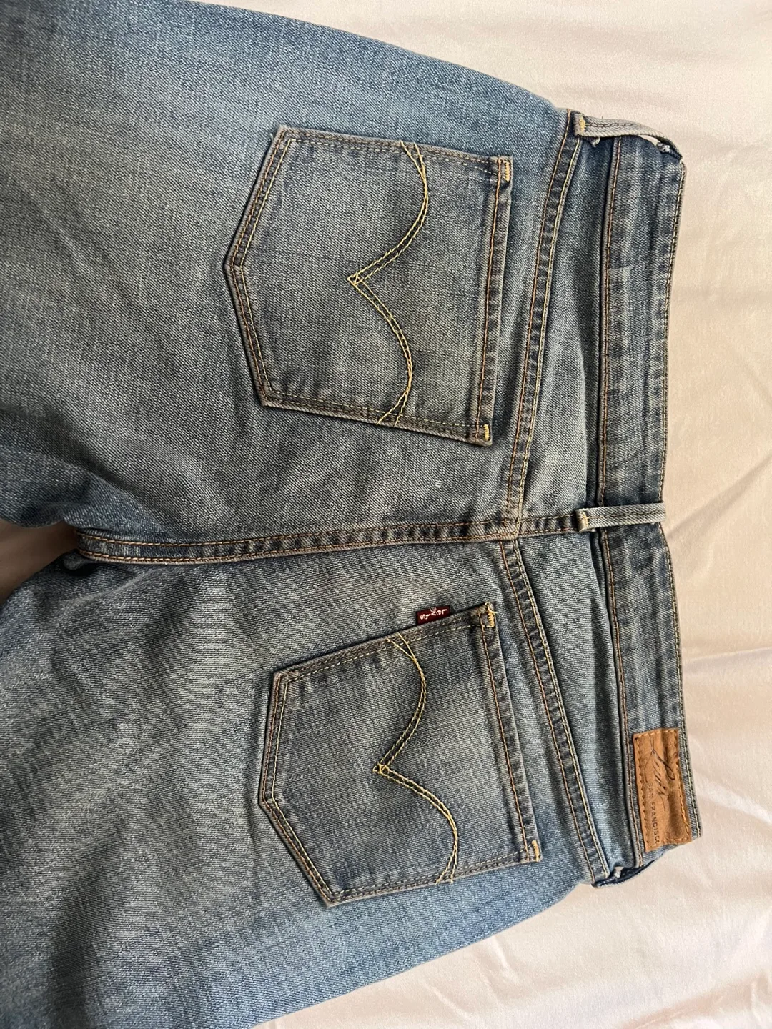 Vintage Levi's Slight Curve Classic Boot Cut Jeans - Size 28 image indicator(8)