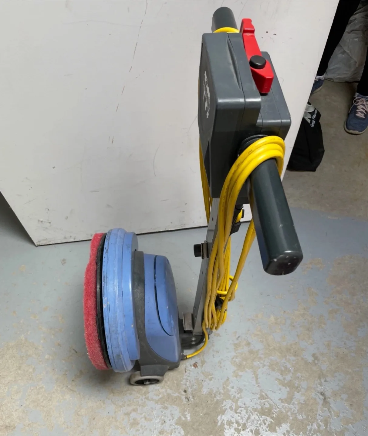 Commercial Floor Cleaning Equipment image indicator(4)