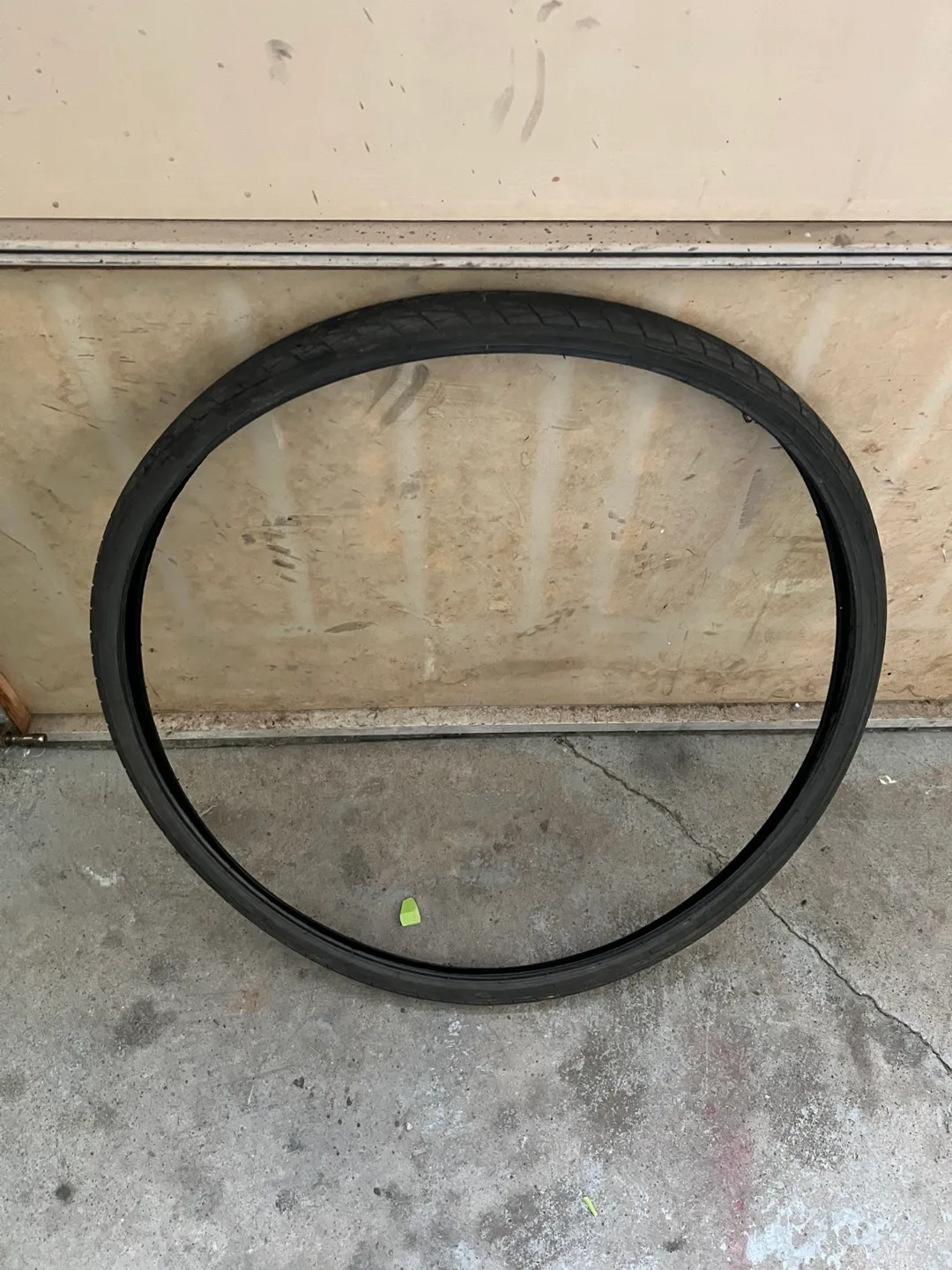 700 x35c bike tire thumbnail