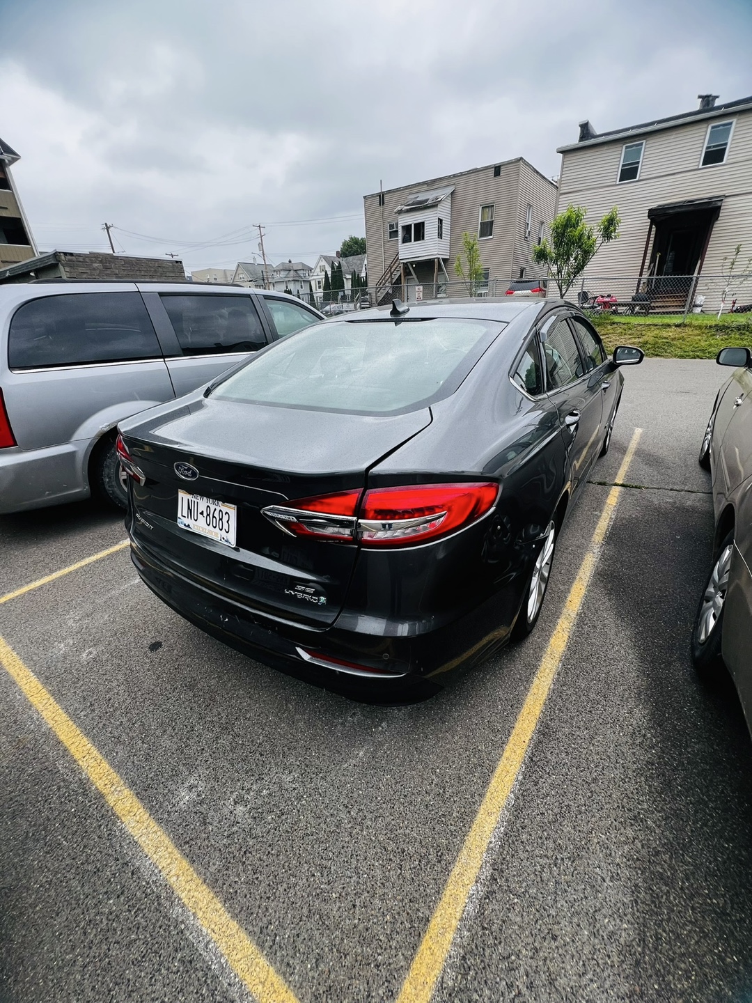 Ford Fusion Hybrid - Gray Sedan - photo 4