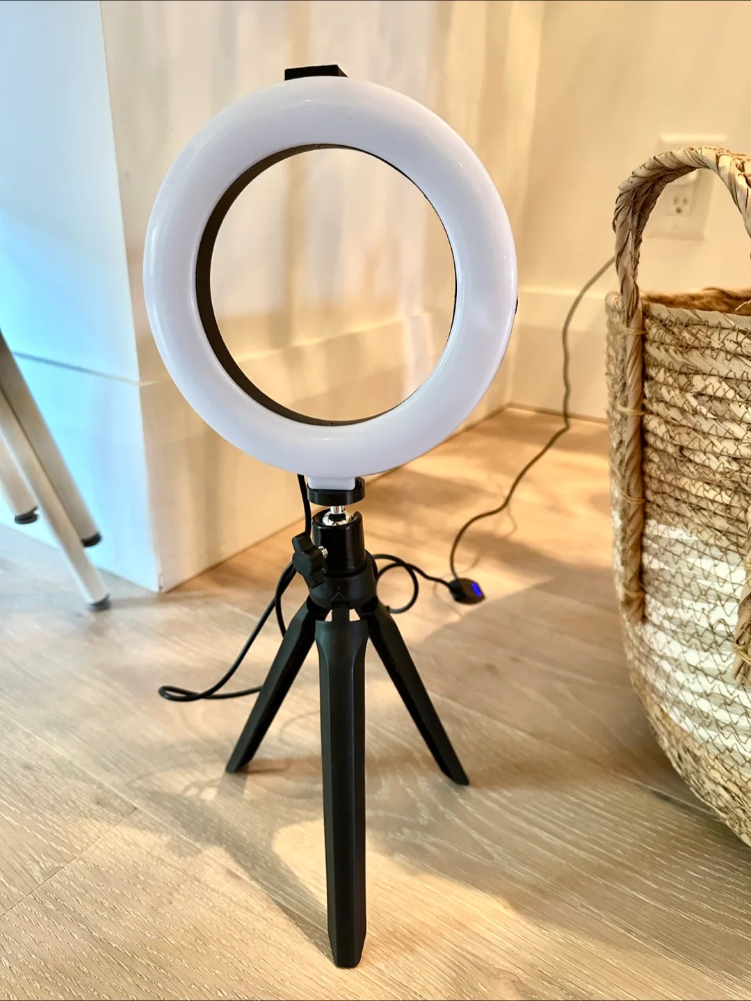 [Brand New] LED Ring Light with Tripod Stand thumbnail
