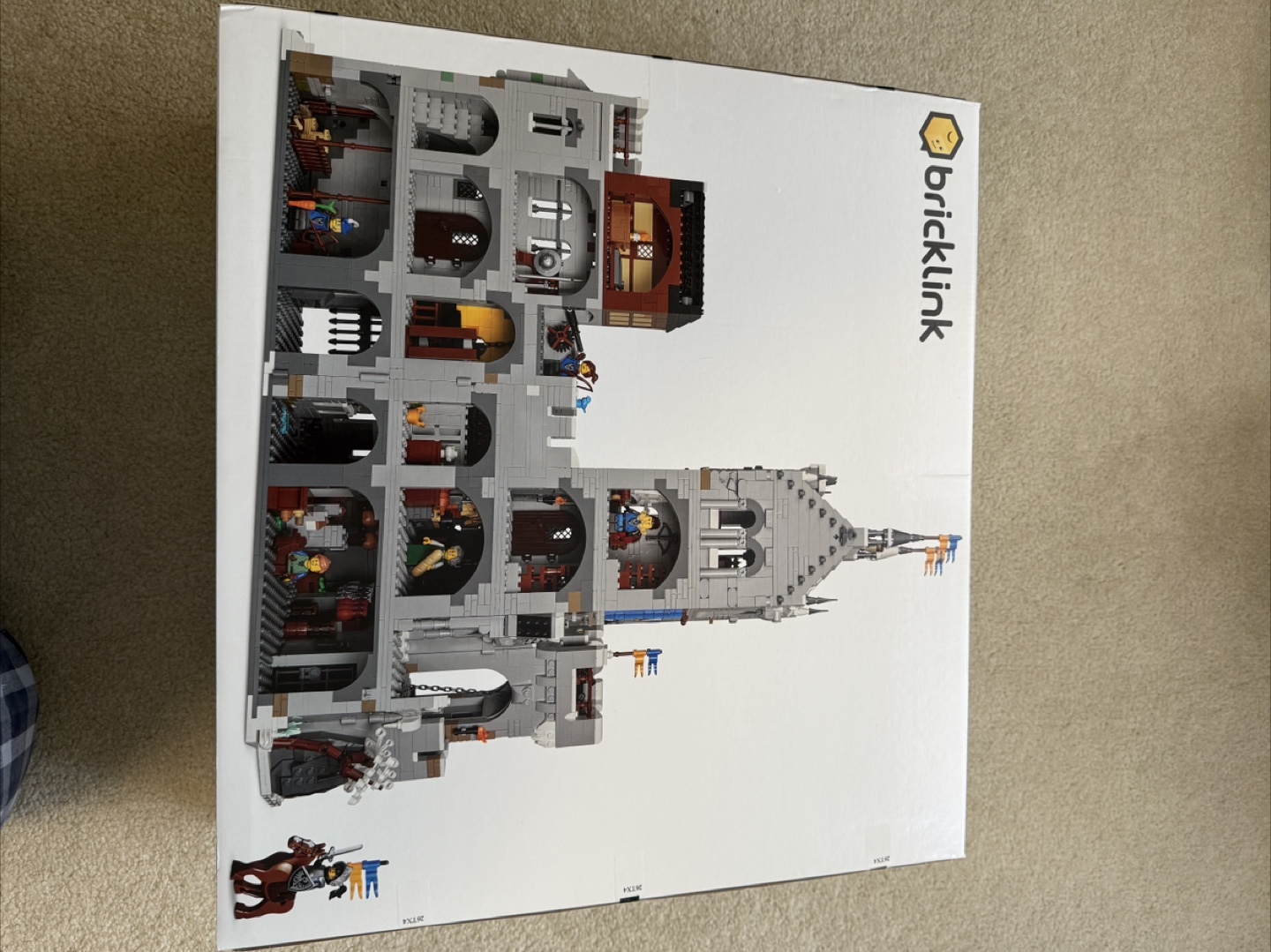 Bricklink Mountain Fortress 910029 (3995 Pieces) - photo 2
