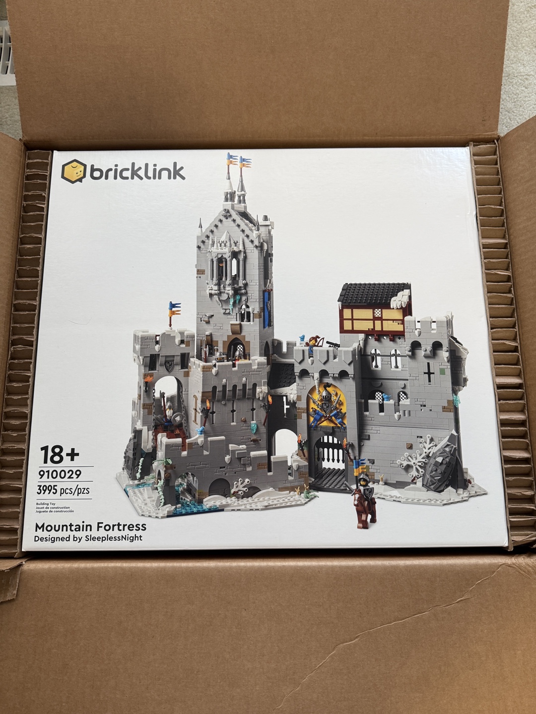 Bricklink Mountain Fortress 910029 (3995 Pieces)