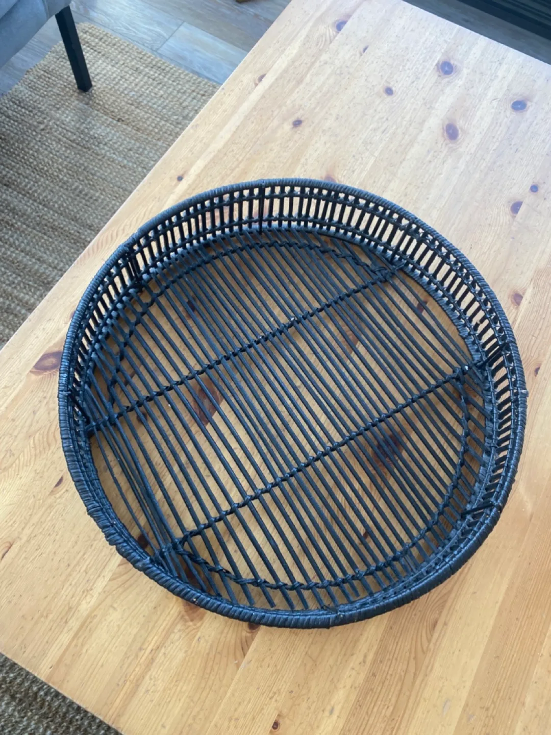 Round Rattan Tray - Black thumbnail