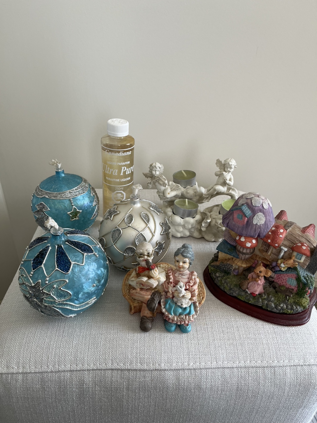 Assorted Home Decor Items