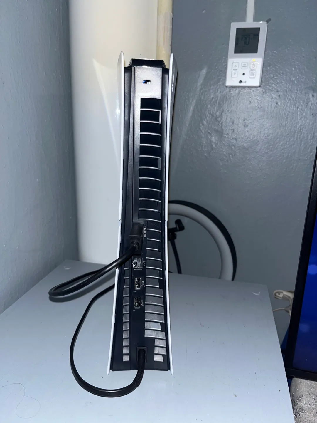 Sony PlayStation 5 Digital Edition (New) image indicator(2)