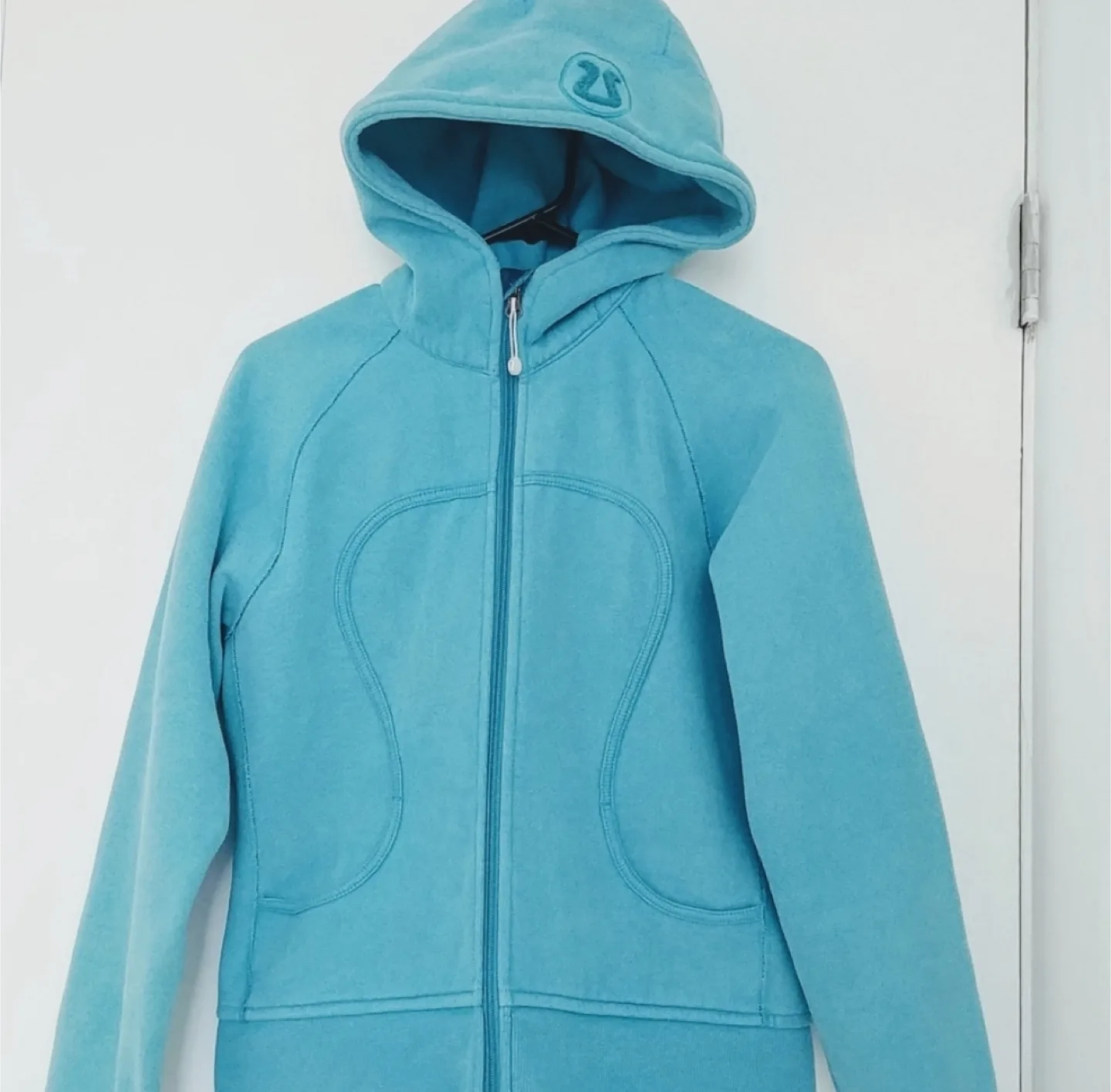 Lululemon Scuba Hoodie - Size 8 🇨🇦 thumbnail