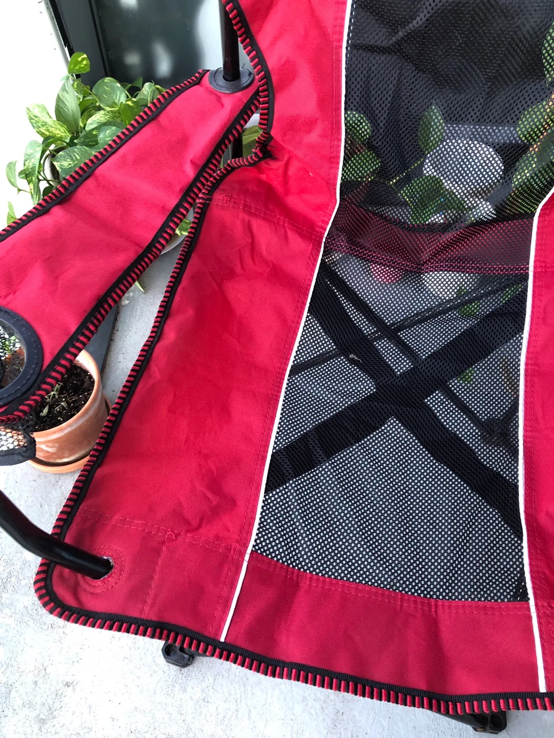 Ozark Trail Oversized Mesh Chair with Canopy 🇨🇦 image indicator(2)