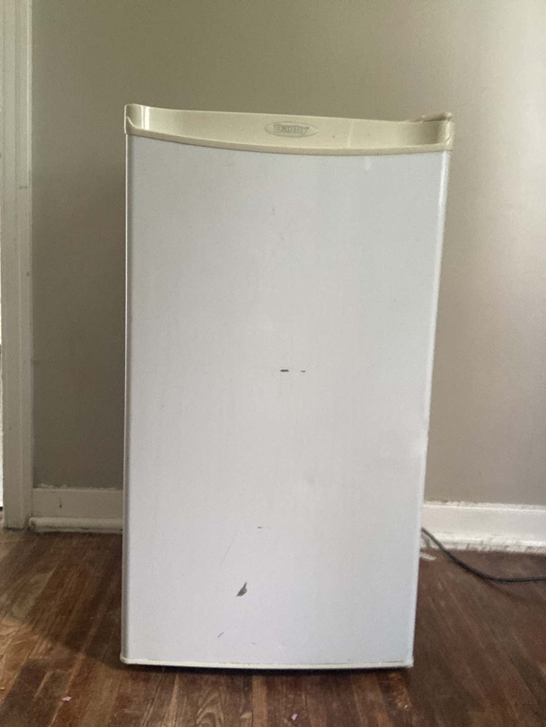 Danby Compact mini fridge - White