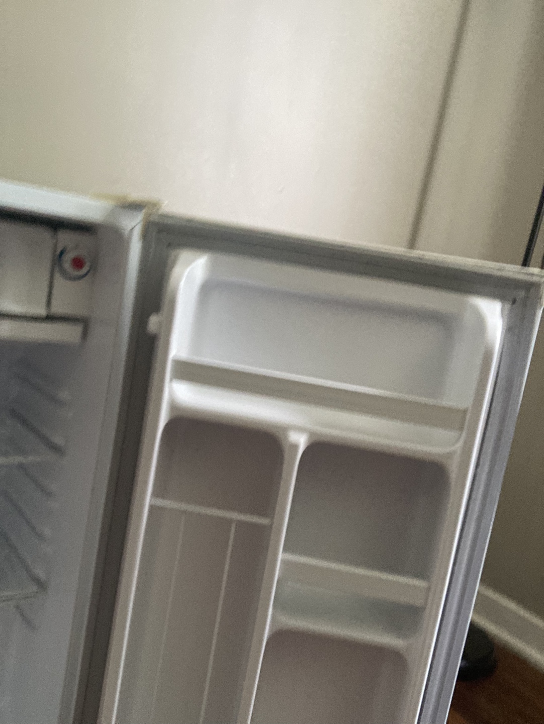 Danby Compact mini fridge - White - photo 4