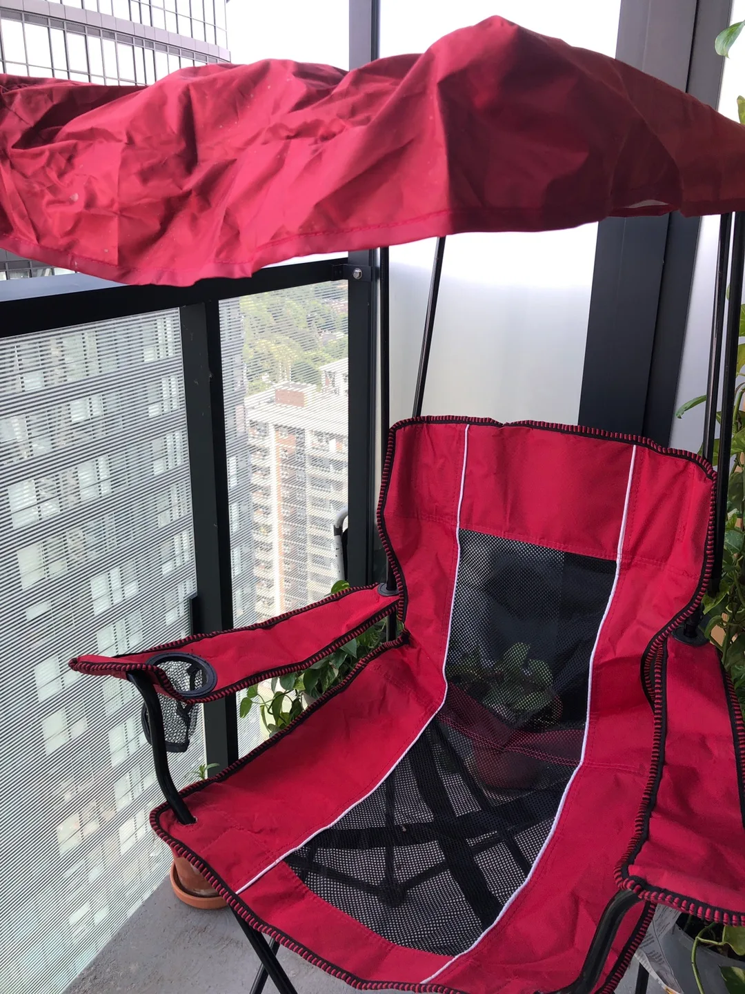 Ozark Trail Oversized Mesh Chair with Canopy 🇨🇦 image indicator(4)