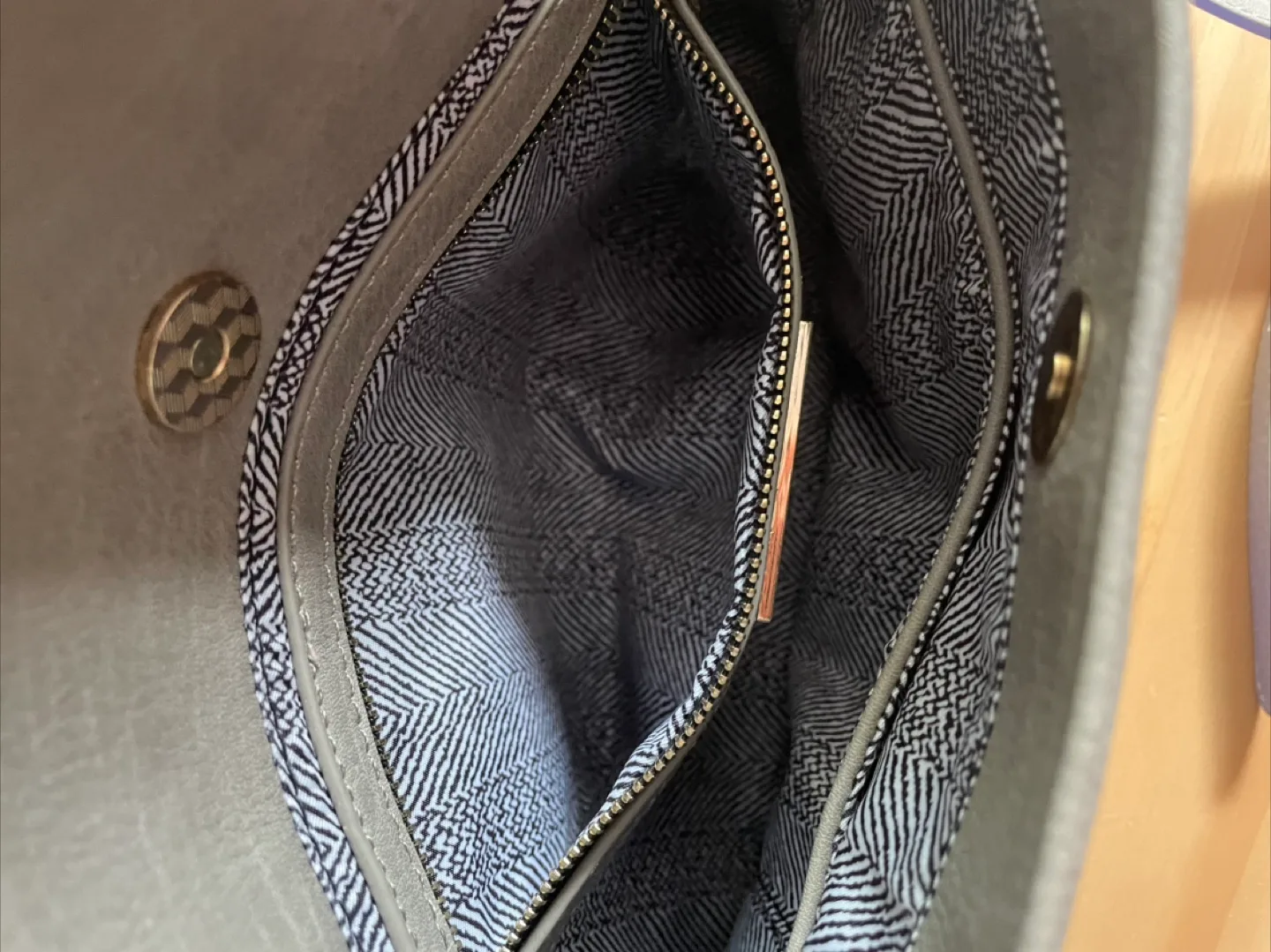 Miztique Purse image indicator(5)