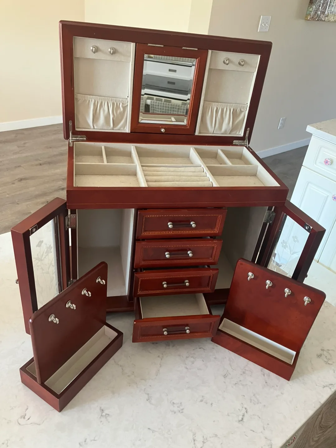 Wooden Jewelry Box image indicator(4)