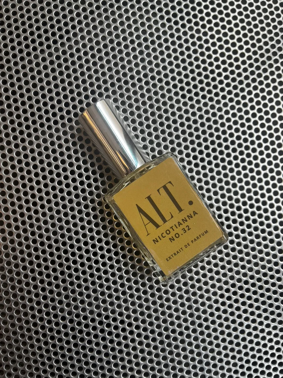 ALT. Nicotiana No. 32 Extrait De Parfum thumbnail