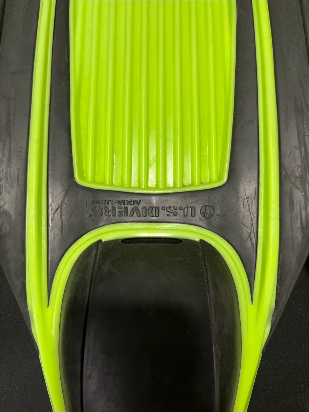 U.S. Divers Blades Fins - Size Large image indicator(3)