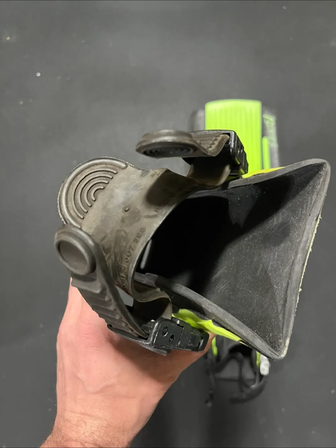 U.S. Divers Blades Fins - Size Large image indicator(4)