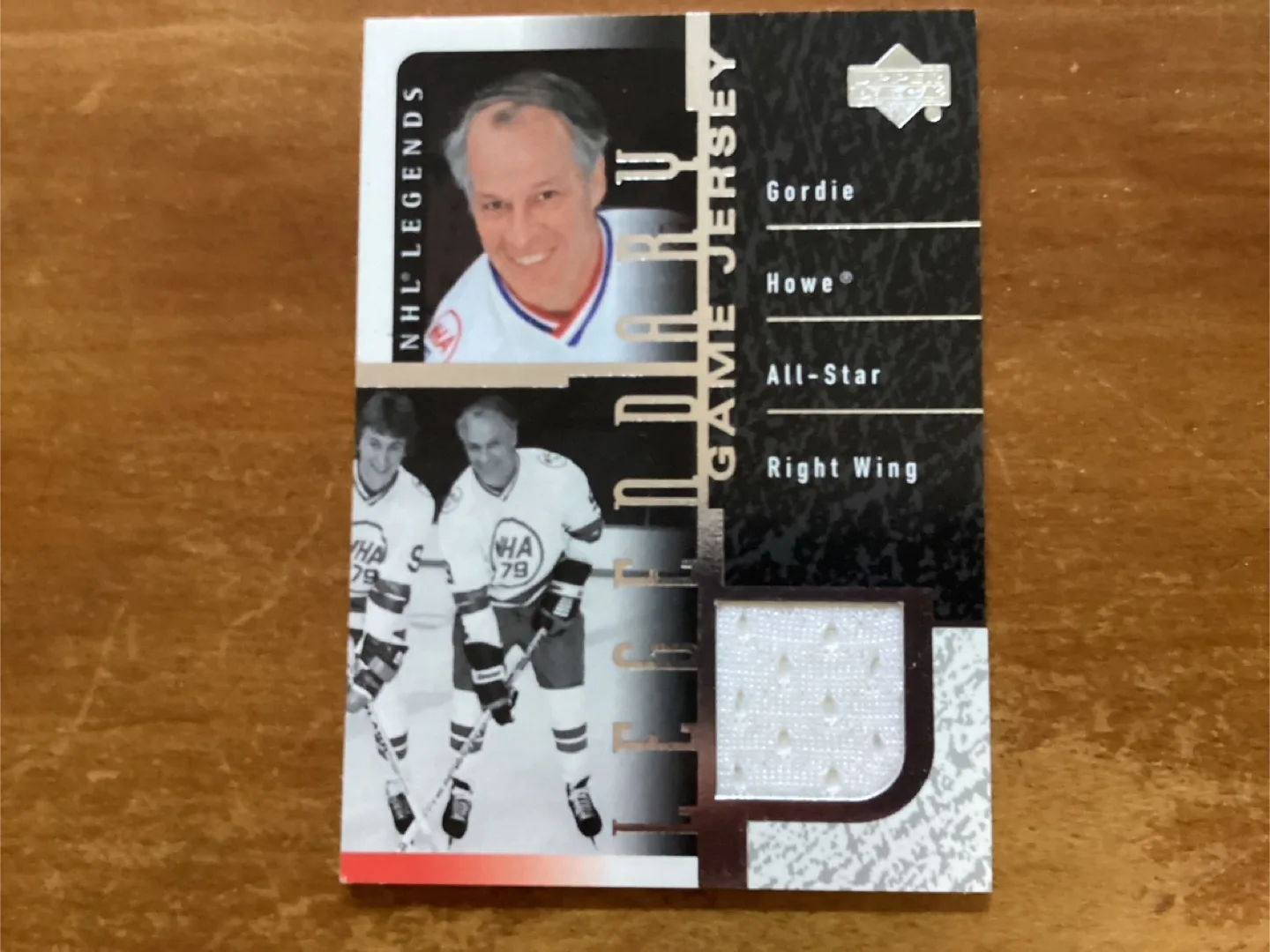 2000/01 UPPER DECK GORDIE HOWE Card J-GH LEGENDARY Game Jersey thumbnail