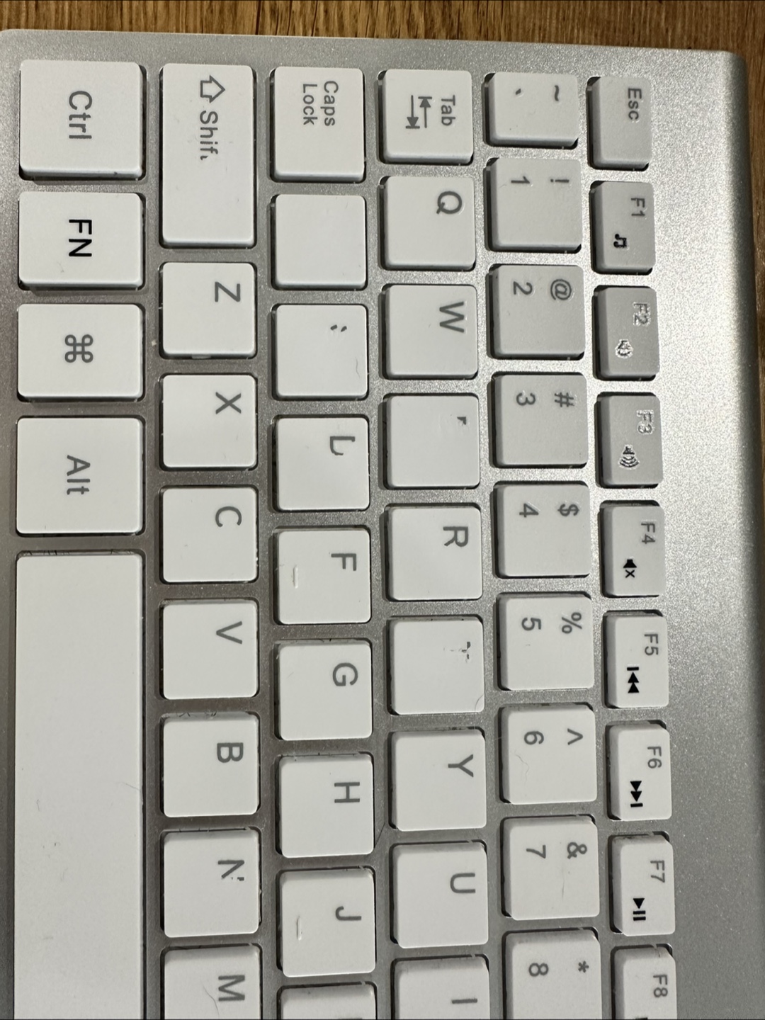 Silver and White Wireless Keyboard - photo 2