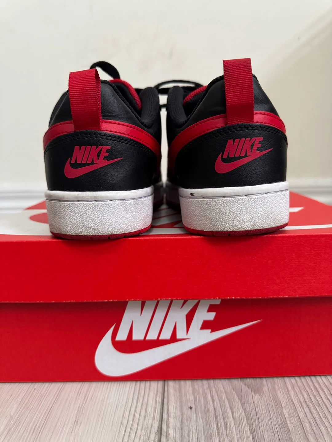 Nike Court Borough Low 2 Shoes - Black/Red/White - US 7 image indicator(4)