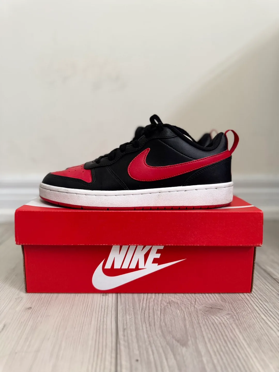 Nike Court Borough Low 2 Shoes - Black/Red/White - US 7 image indicator(2)