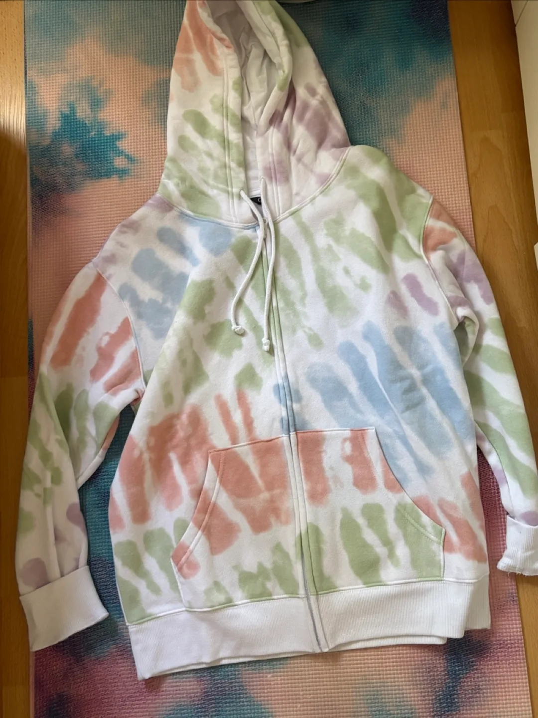 George Tie-Dye Hoodie - Size M thumbnail