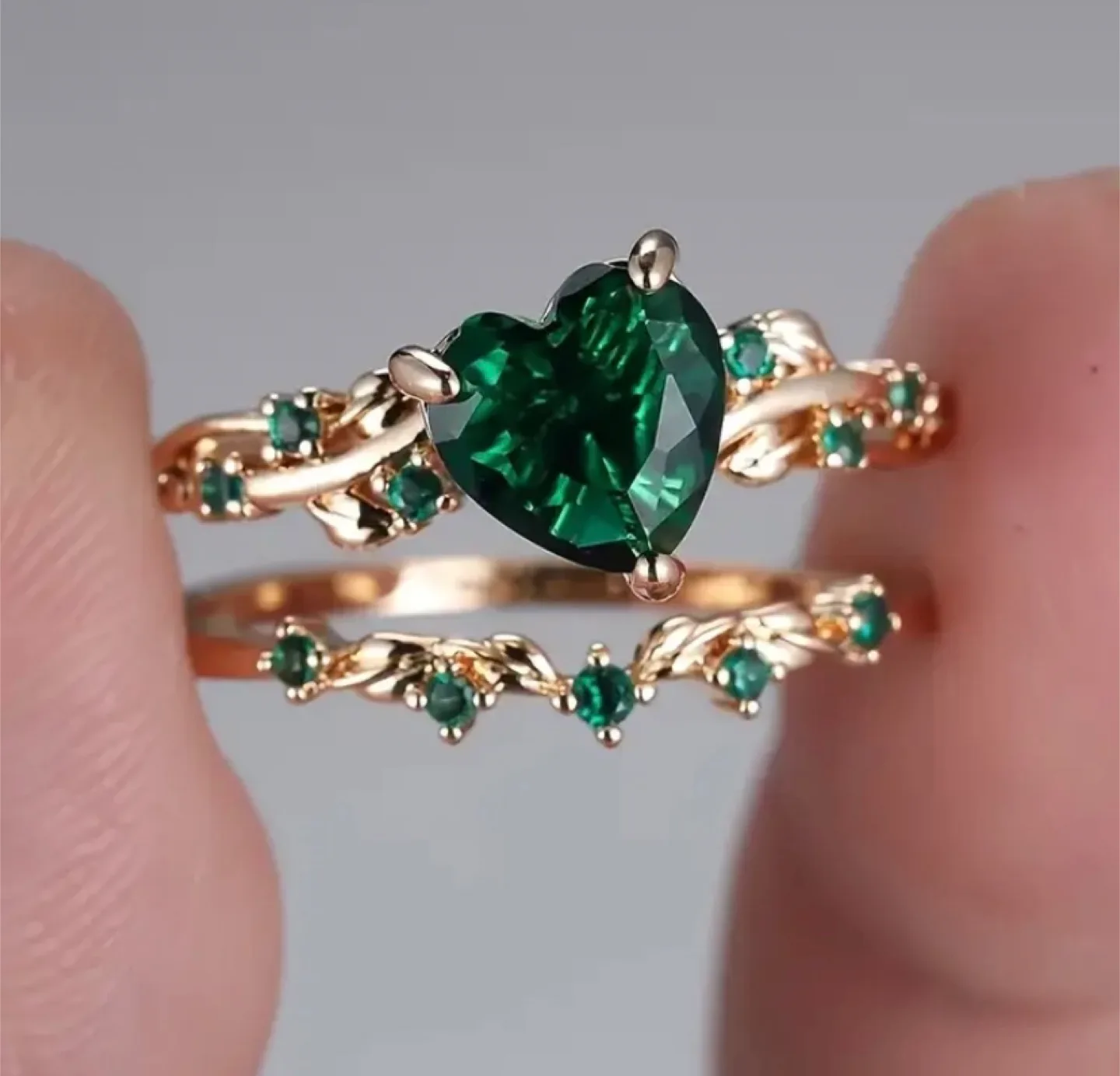 Green Heart Ring Set image indicator(3)