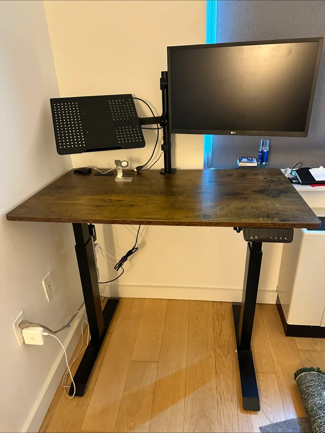 Electric Standing Desk thumbnail