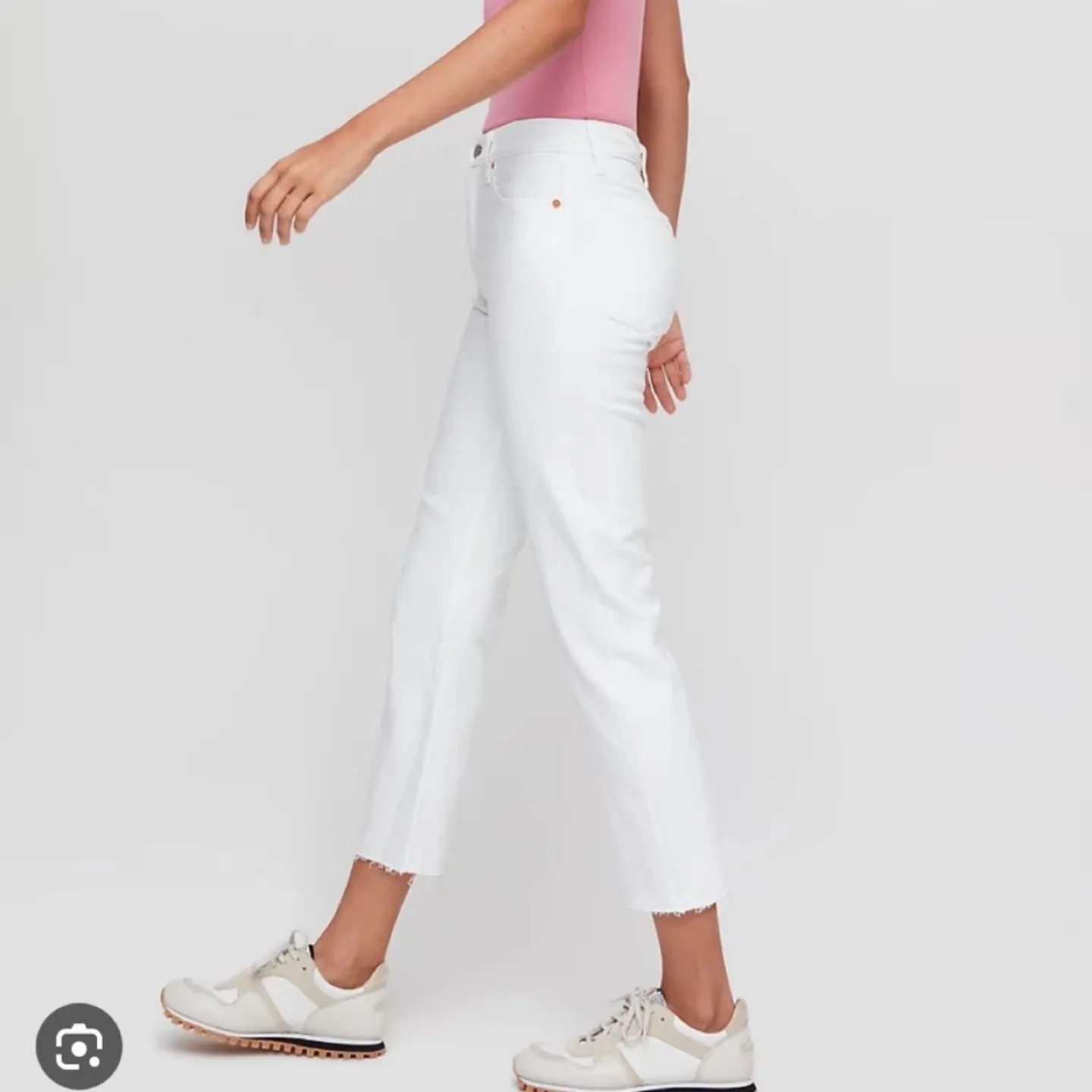 NWT Levi wedgie straight jeans - size 27 thumbnail