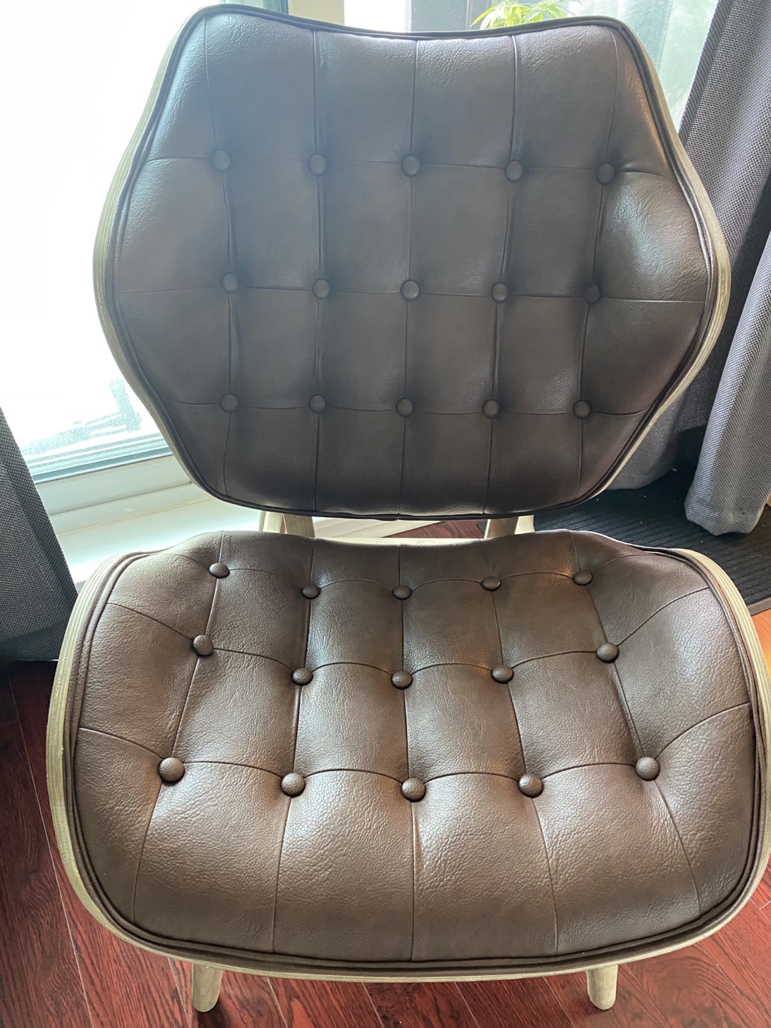 Brown Leather & Wood Accent Chair - photo 5