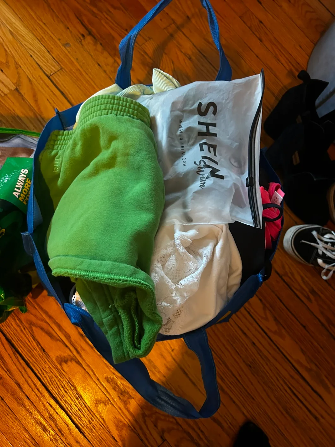 Bag of woman’s clothes S-M thumbnail