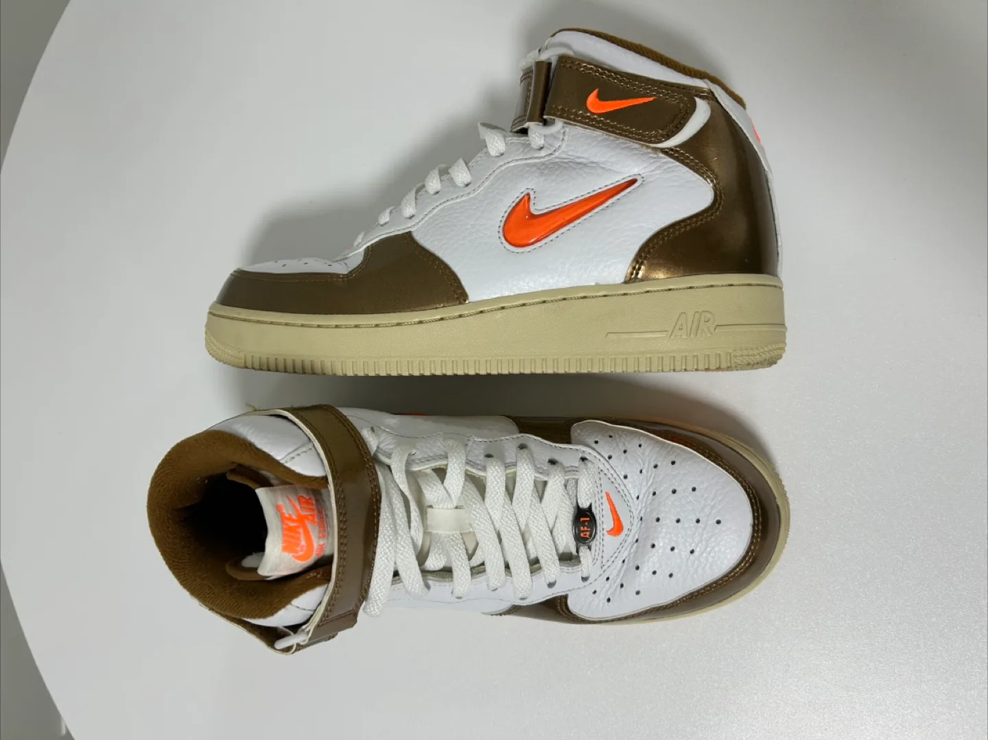 Nike Air Force 1 Mid '07 White/Bronze Size US 8 thumbnail