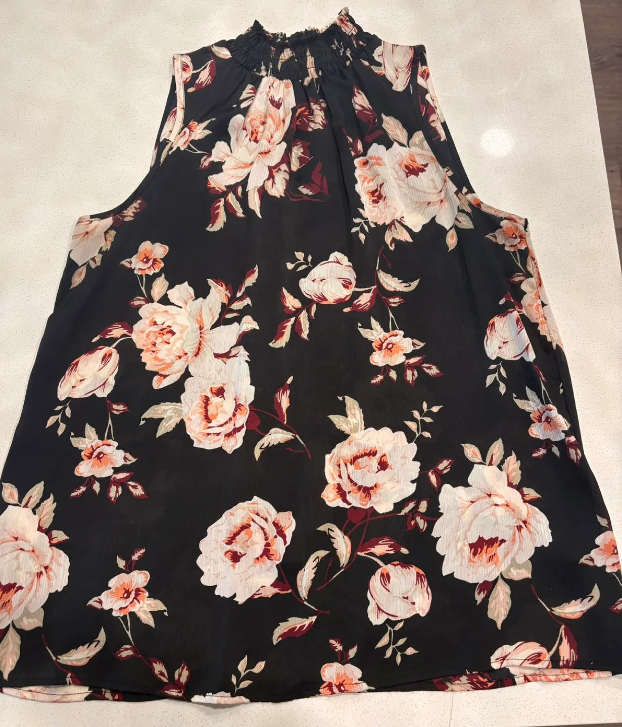 Suzi Shier Floral Print Sleeveless Top thumbnail
