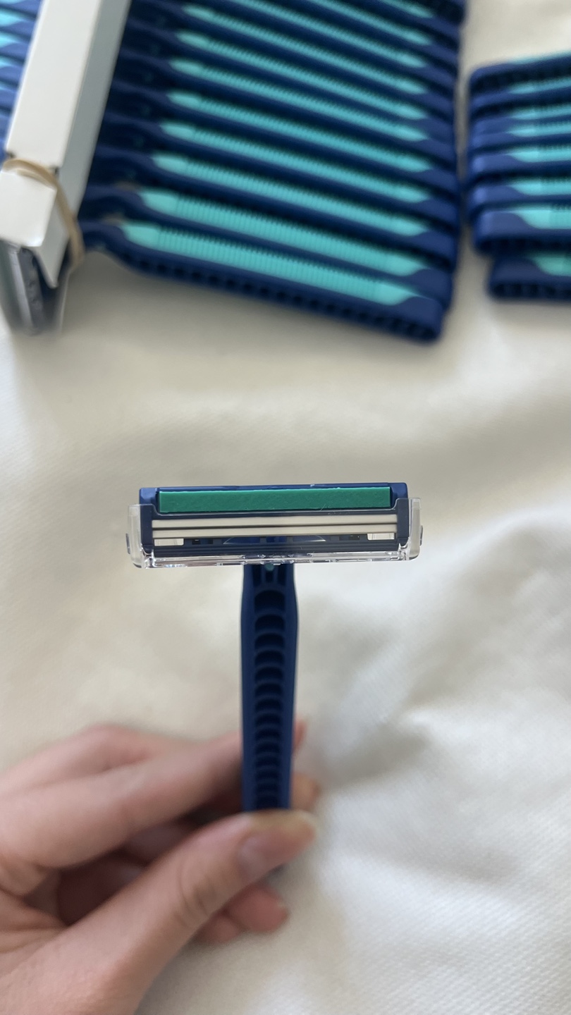 Gillette Sensor2 Plus Pivot Disposable Razors - photo 4